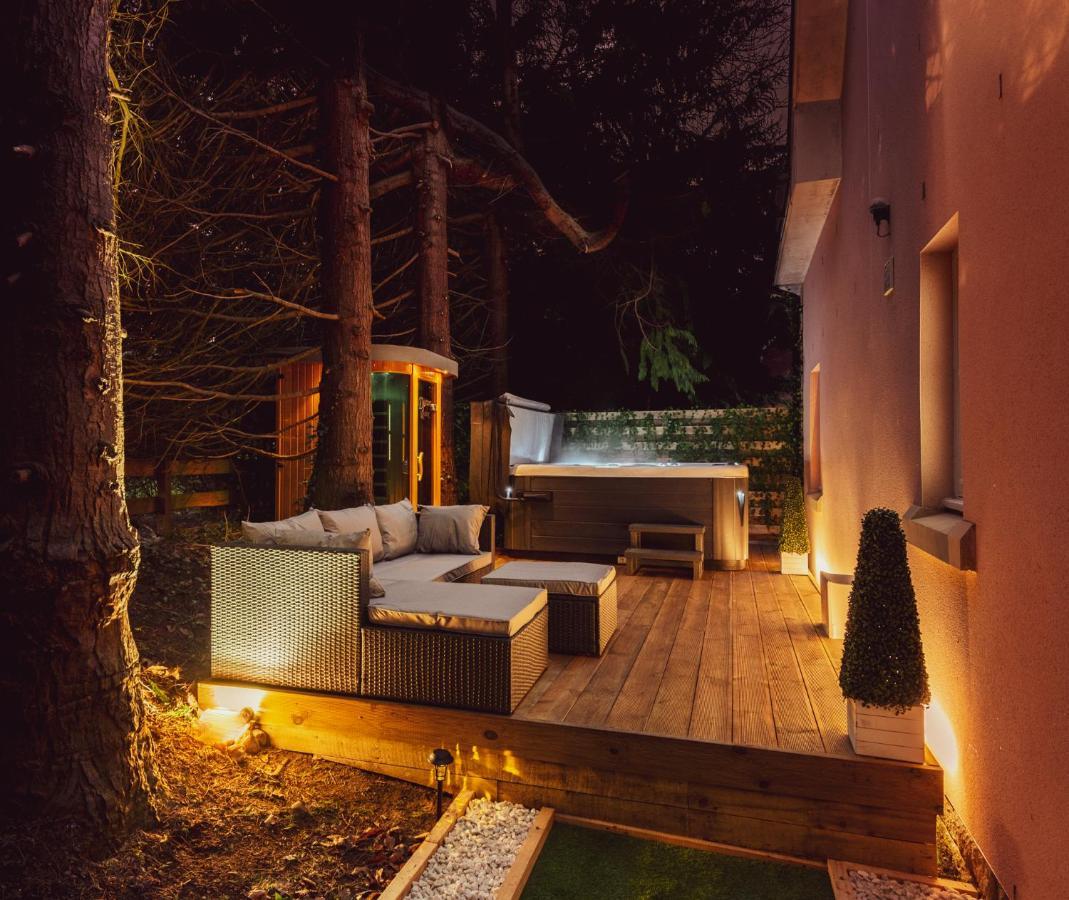 Pink Spa Nest Blairgowrie and Rattray Exterior photo
